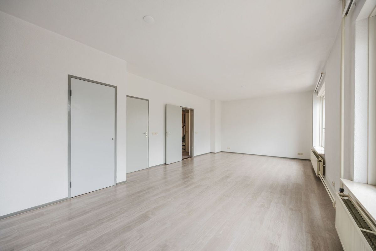 Pater van den Elsenplein 2 Photo Blur 32