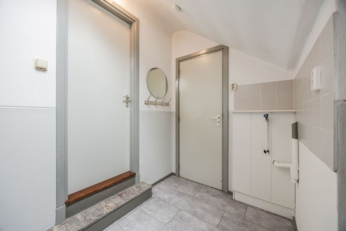 Pater van den Elsenplein 2 Photo Blur 50