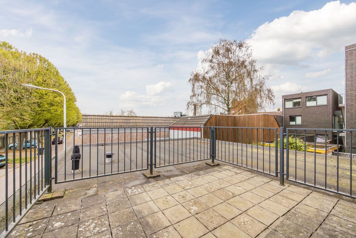 Pater van den Elsenplein 2 Photo Blur 52