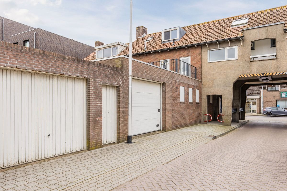 Pater van den Elsenplein 2 Photo Blur 60