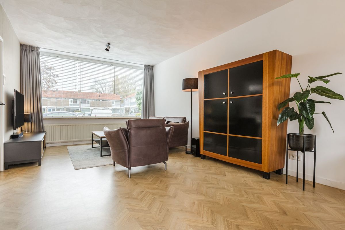 Bijvang 14 Photo Blur 5