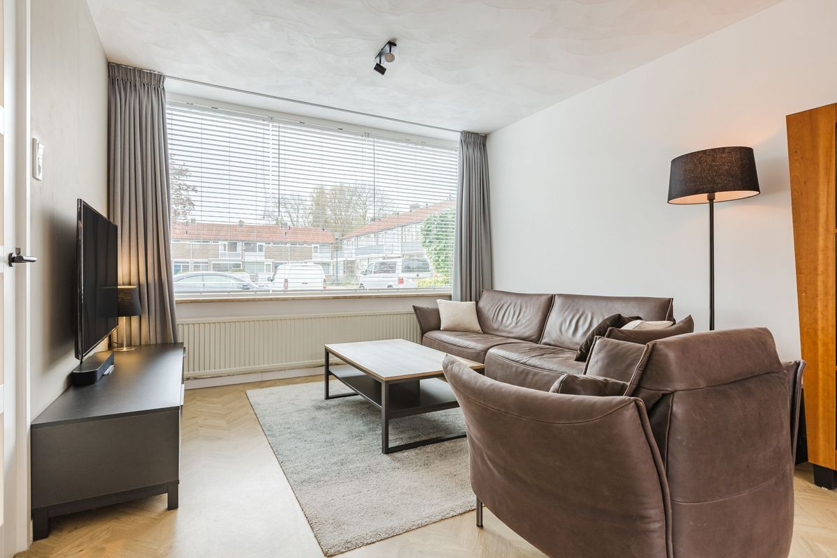 Bijvang 14 Photo Blur 6