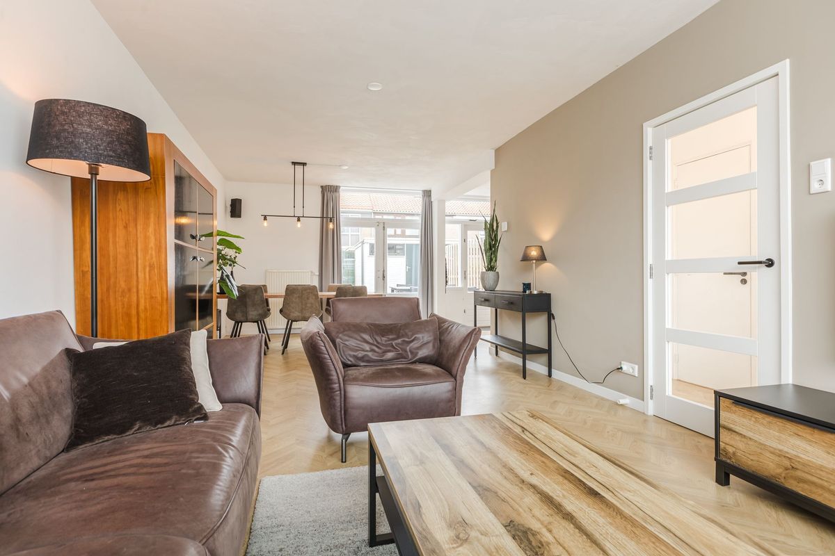 Bijvang 14 Photo Blur 4