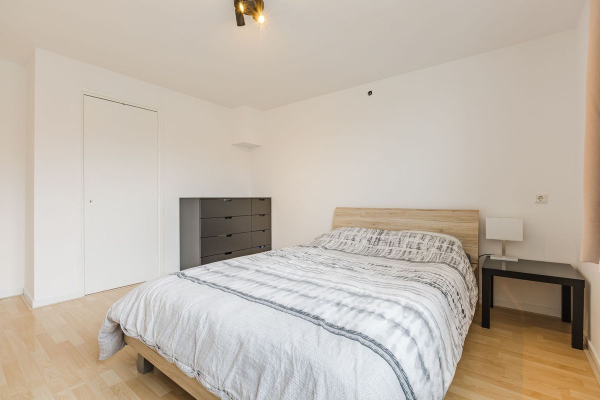 Bijvang 14 Photo Blur 17