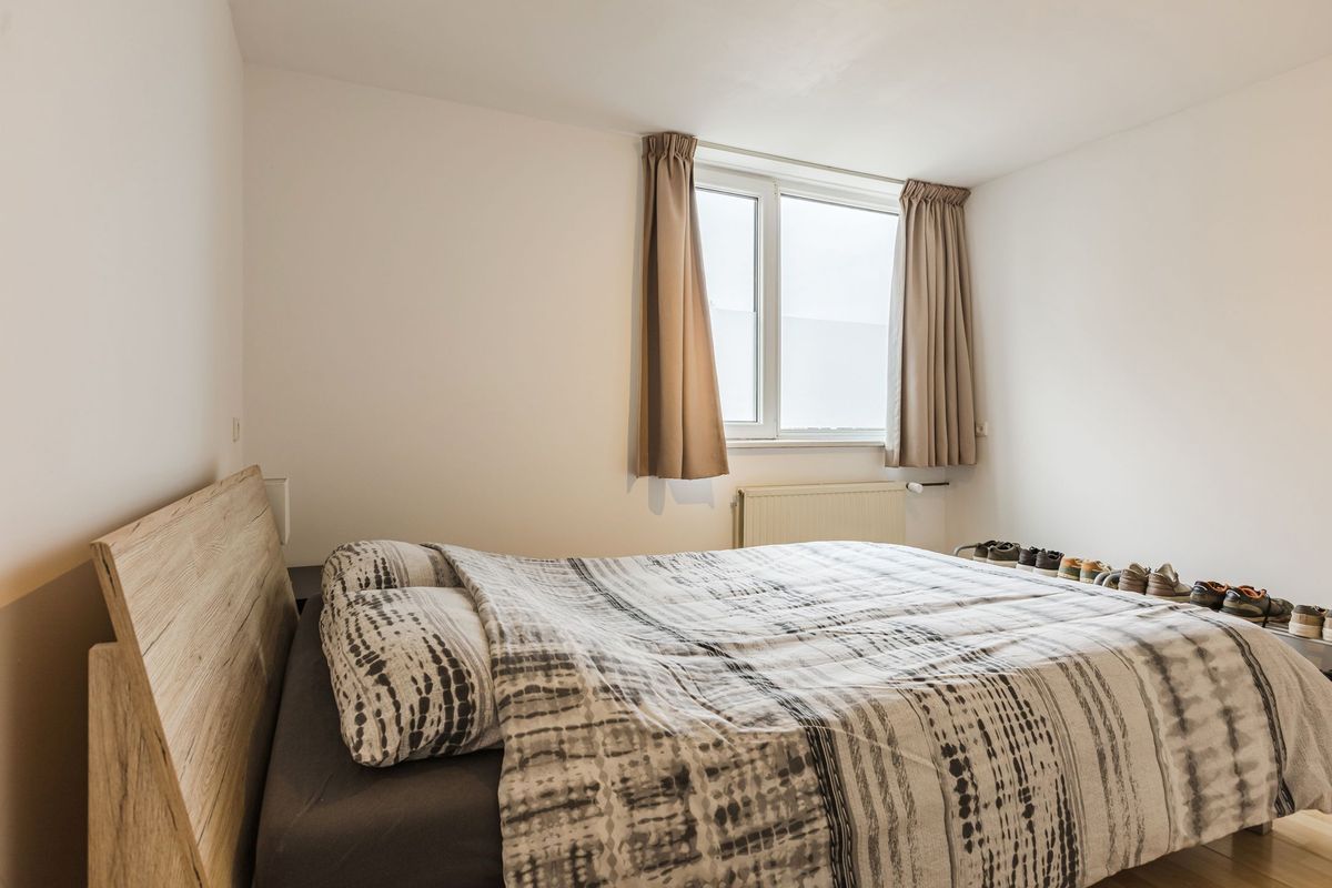 Bijvang 14 Photo Blur 16