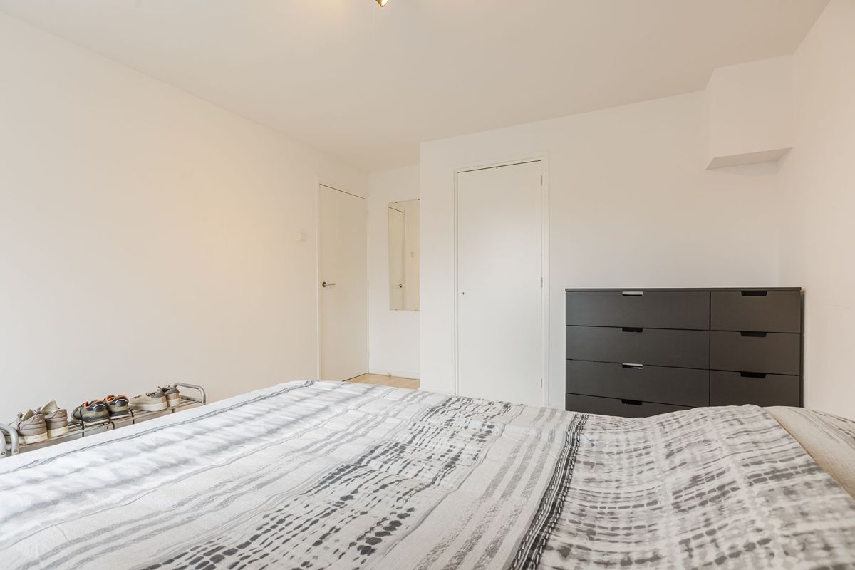 Bijvang 14 Photo Blur 18