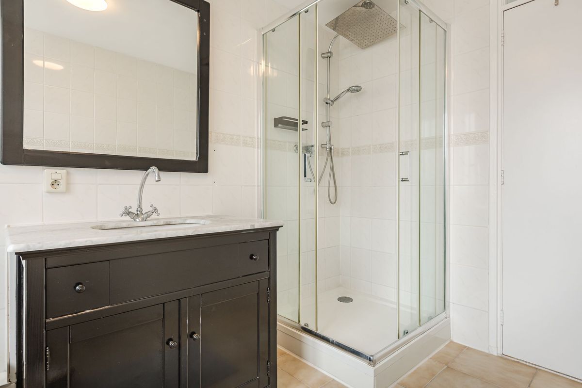 Bijvang 14 Photo Blur 24