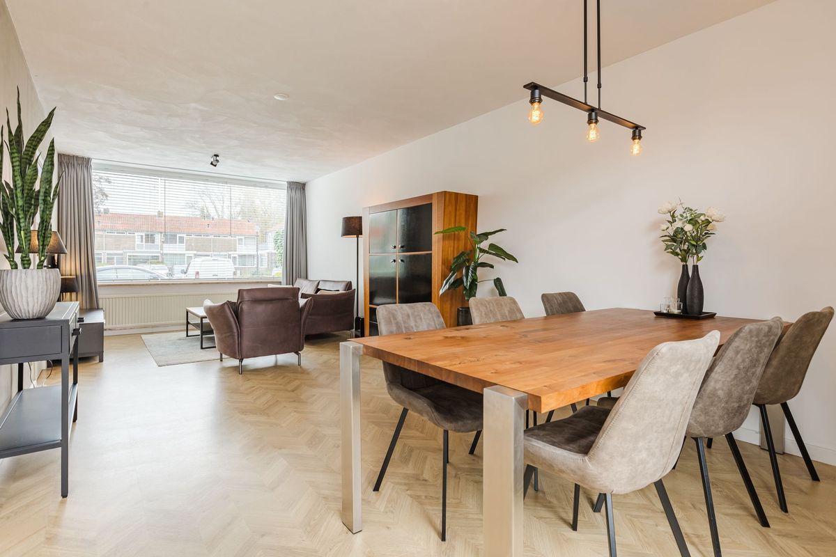 Bijvang 14 Photo Blur 8