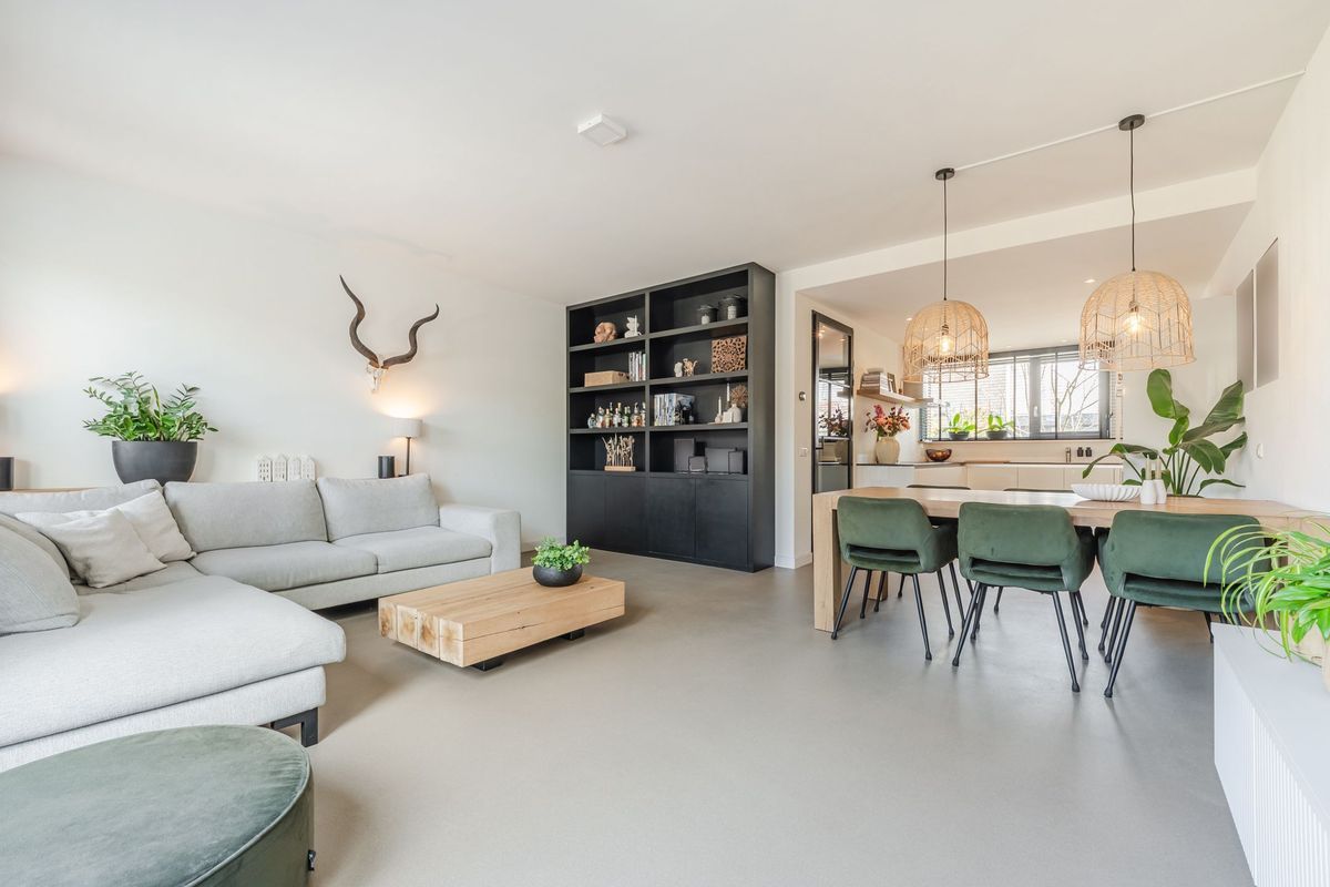 Judith Leysterplein 51 Photo Blur 14