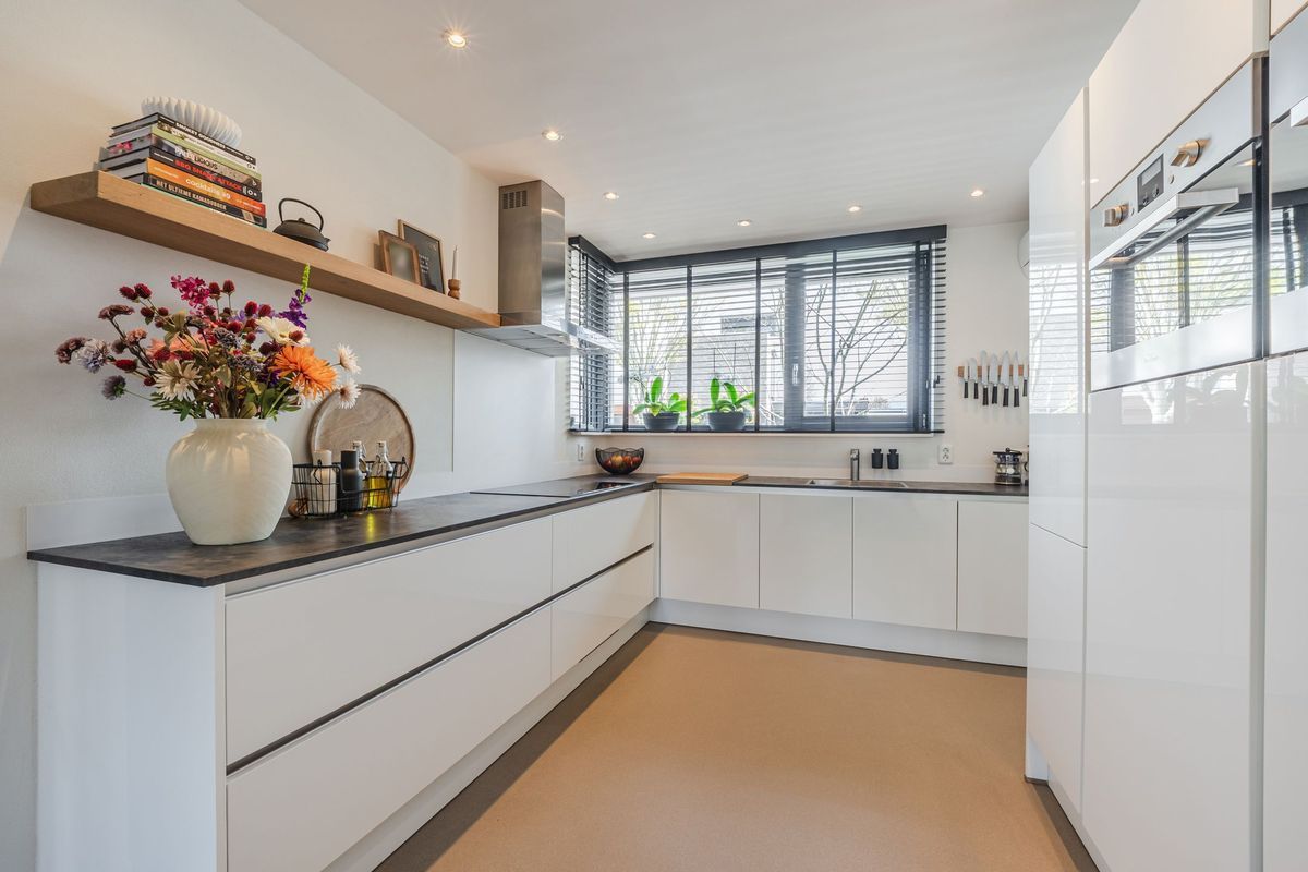 Judith Leysterplein 51 Photo Blur 20