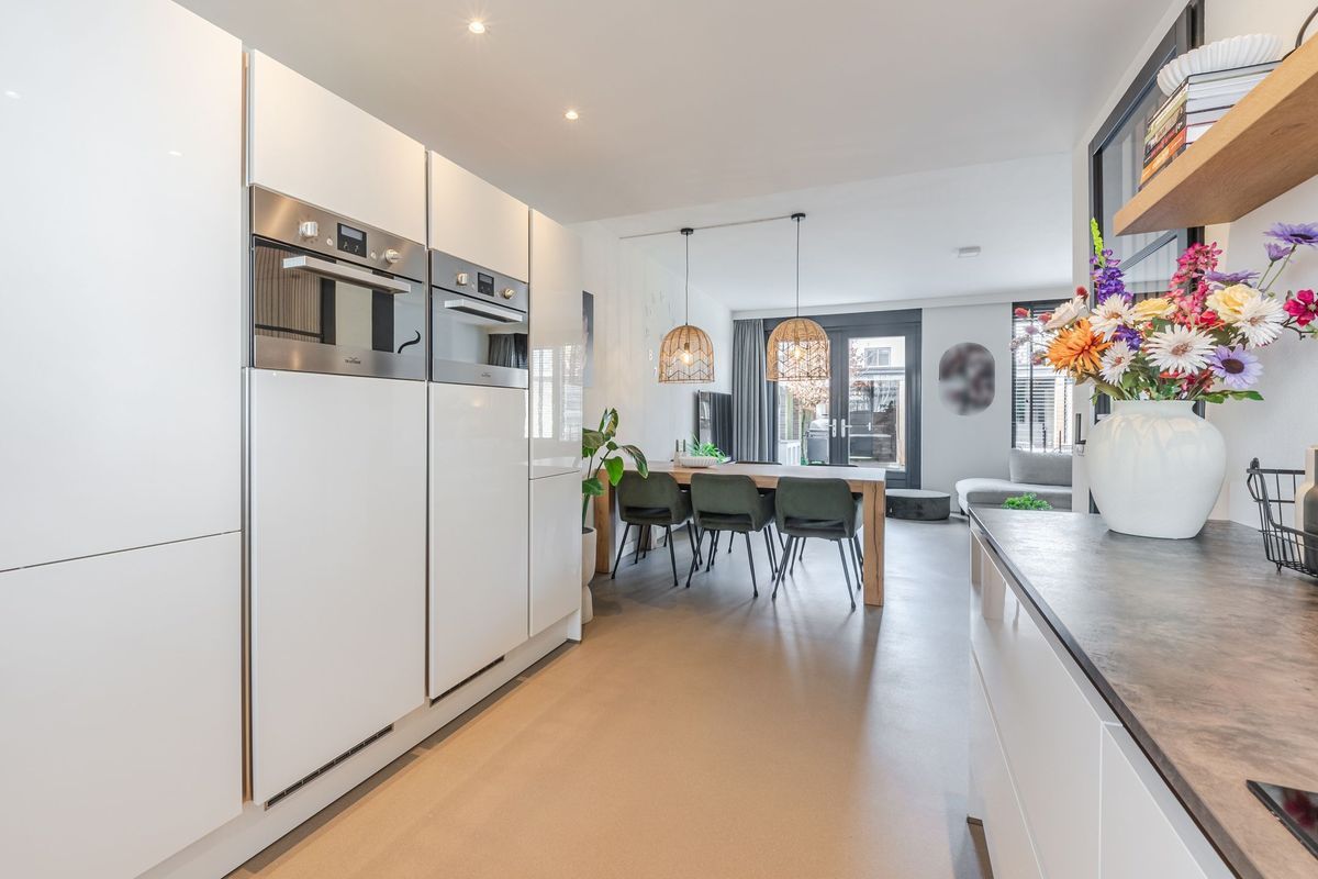 Judith Leysterplein 51 Photo Blur 22