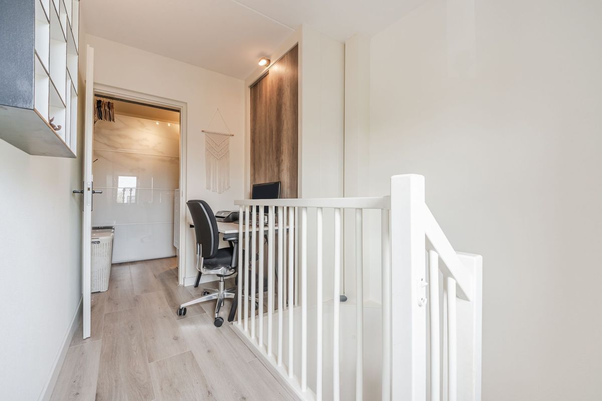 Judith Leysterplein 51 Photo Blur 49