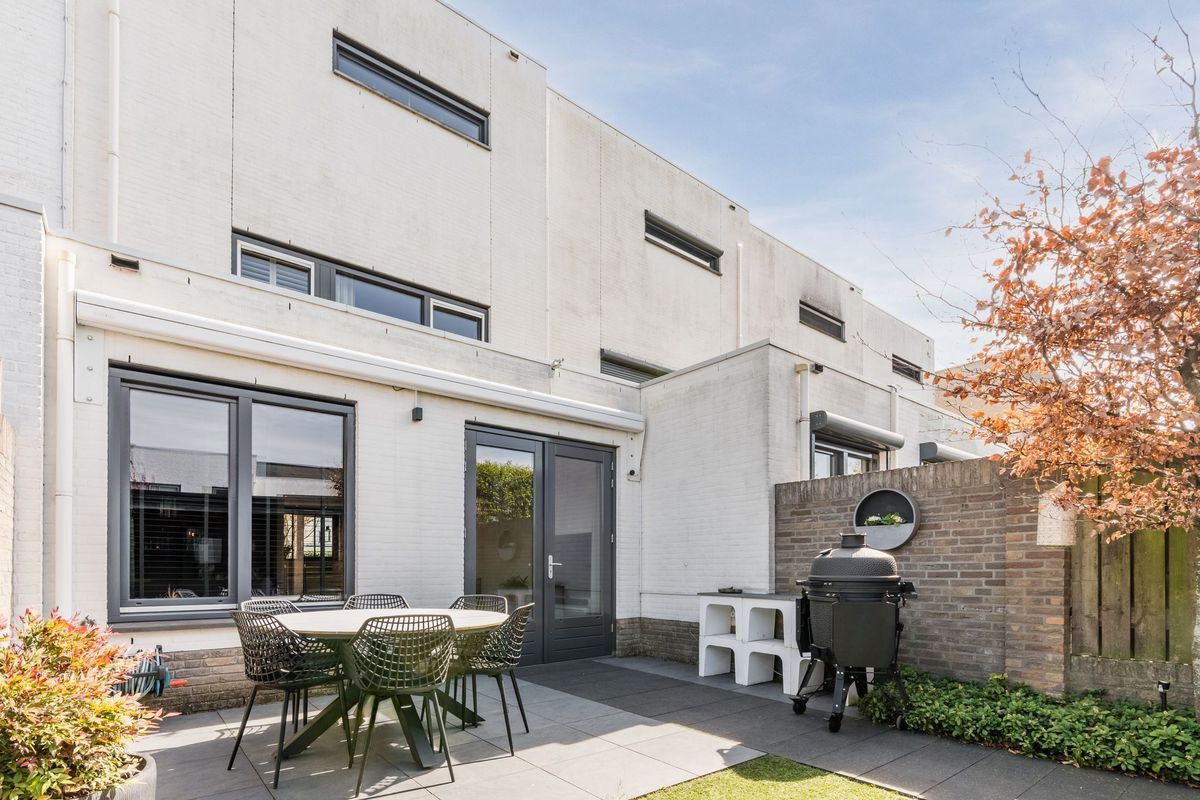 Judith Leysterplein 51 Photo Blur 27