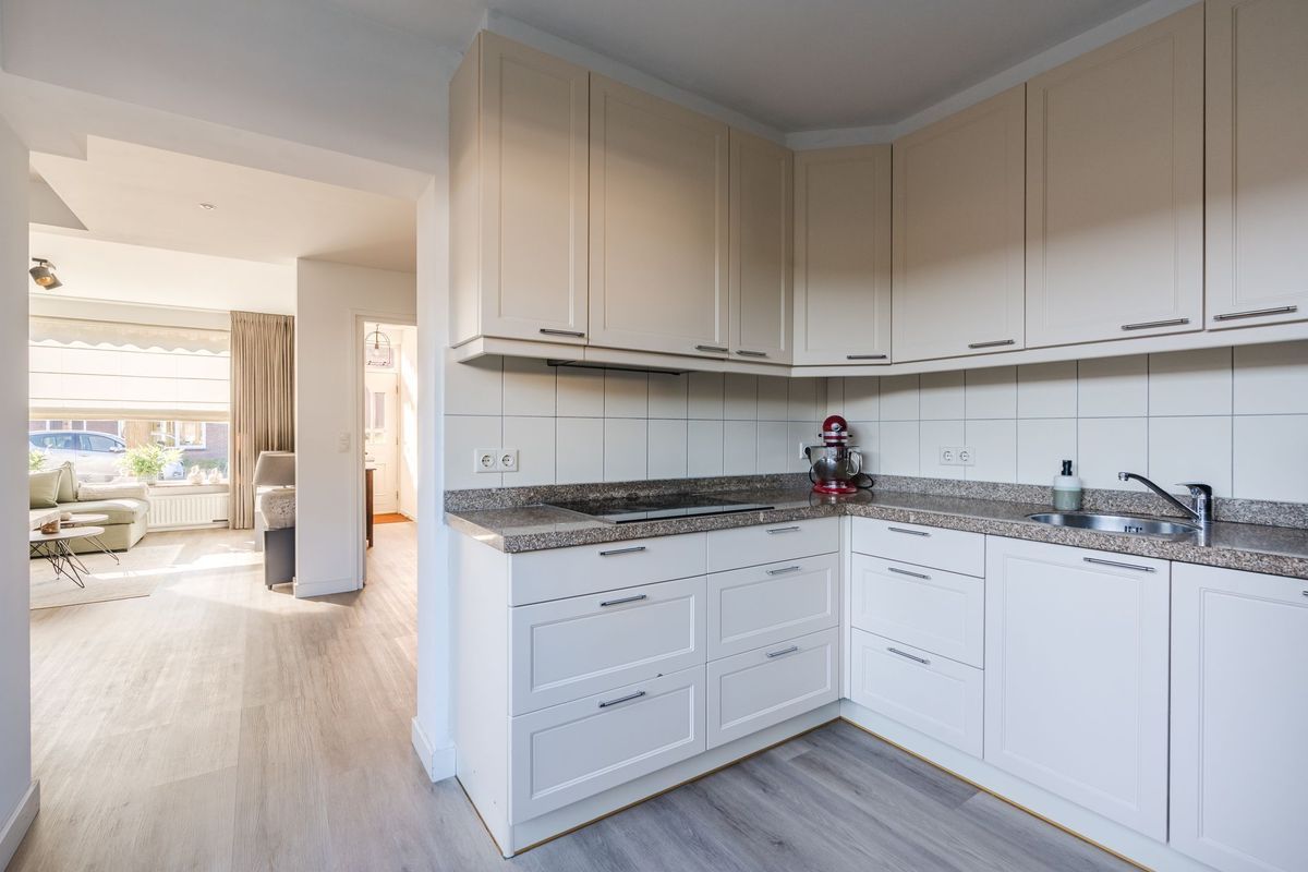 Wijnsel 15 Photo Blur 3