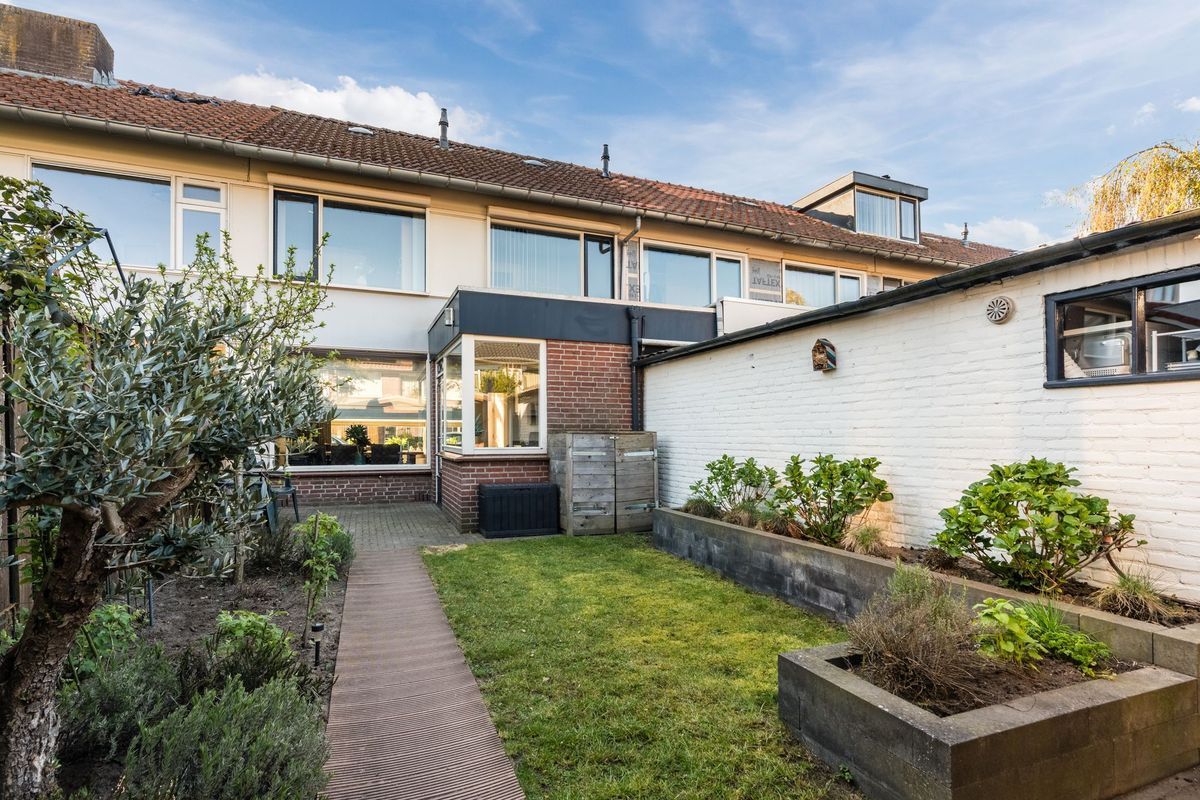 Wijnsel 15 Photo Blur 1