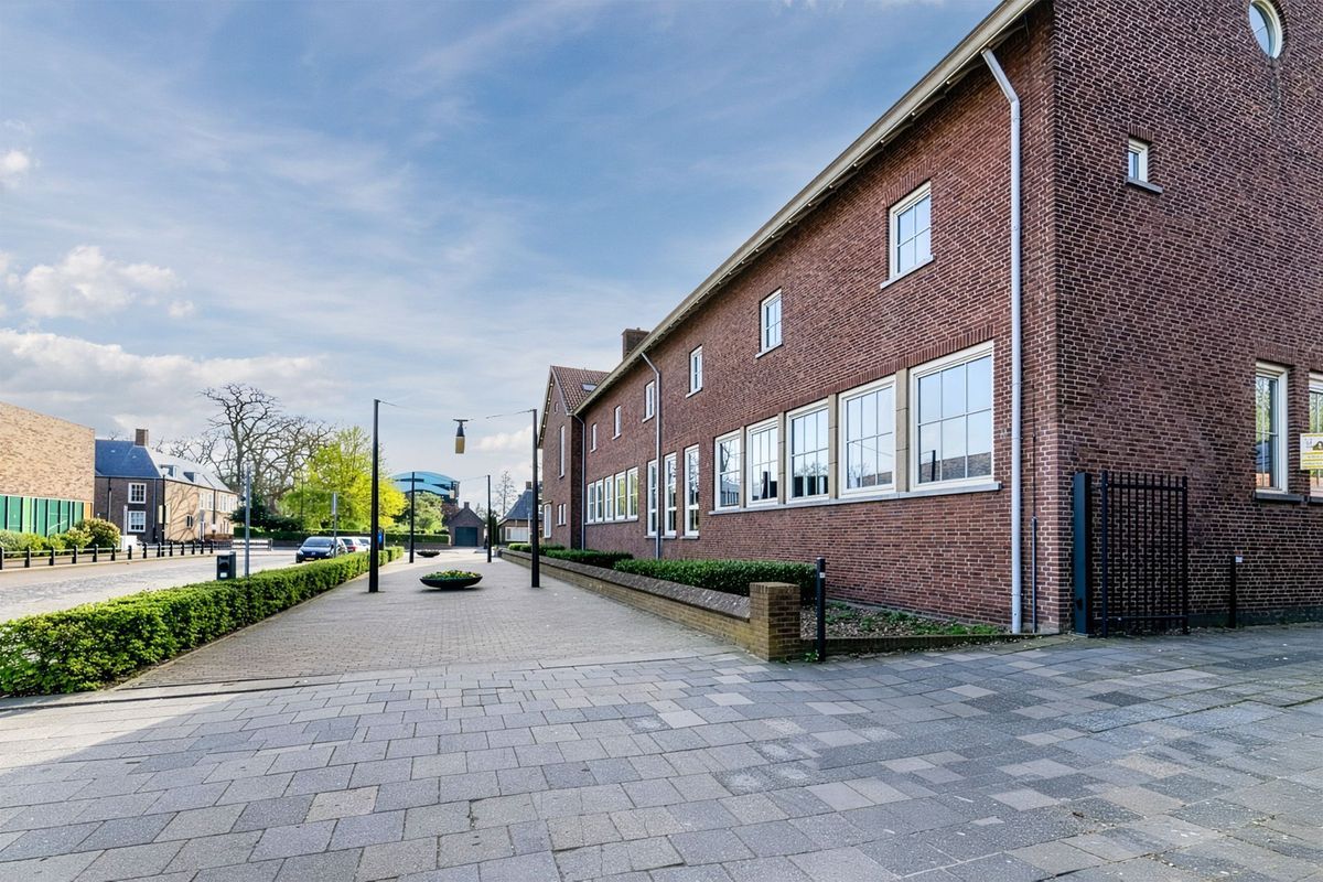 Wilhelminastraat 8 - s Photo Blur 24