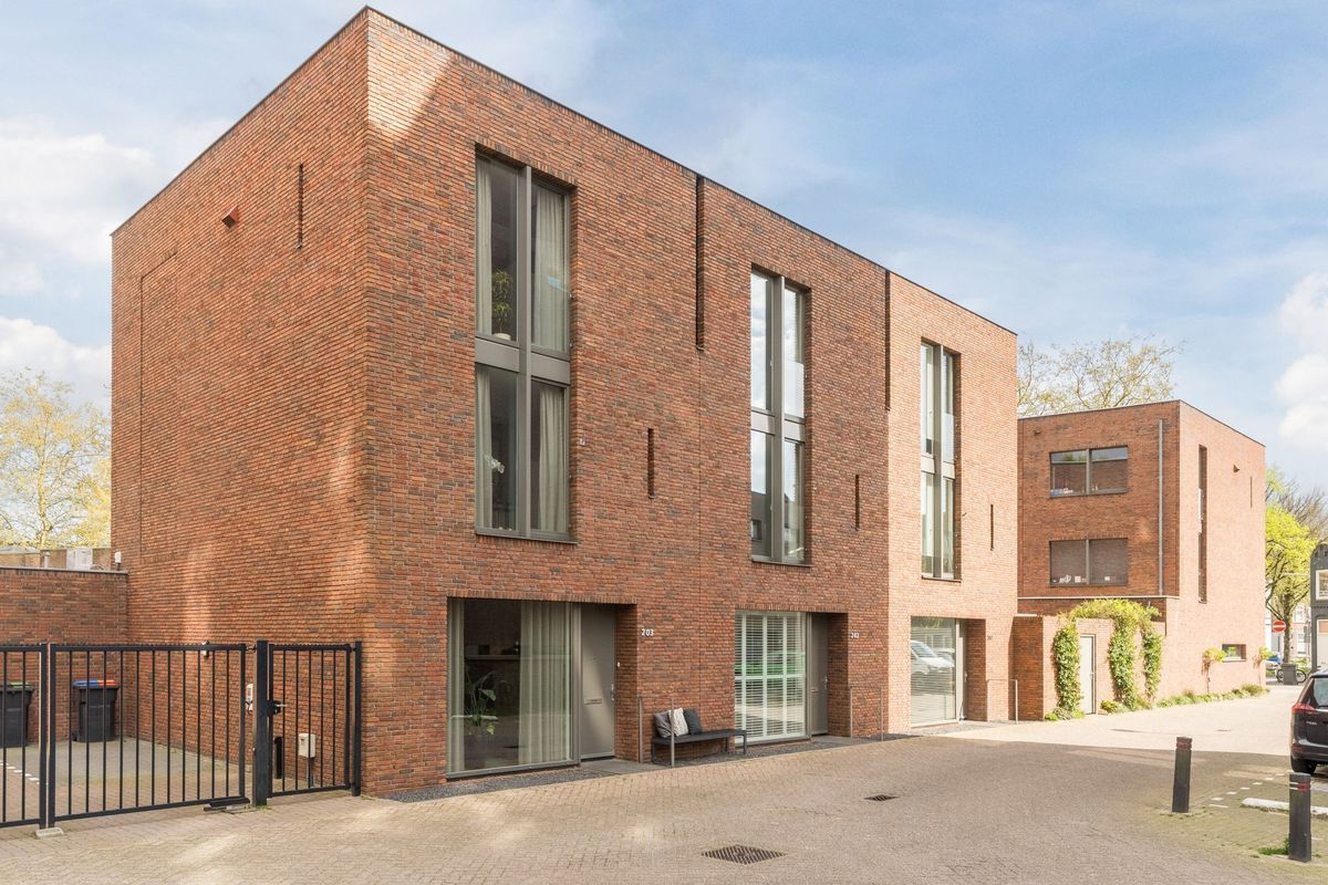 Ververstraat 2 - 02 Photo Blur 44