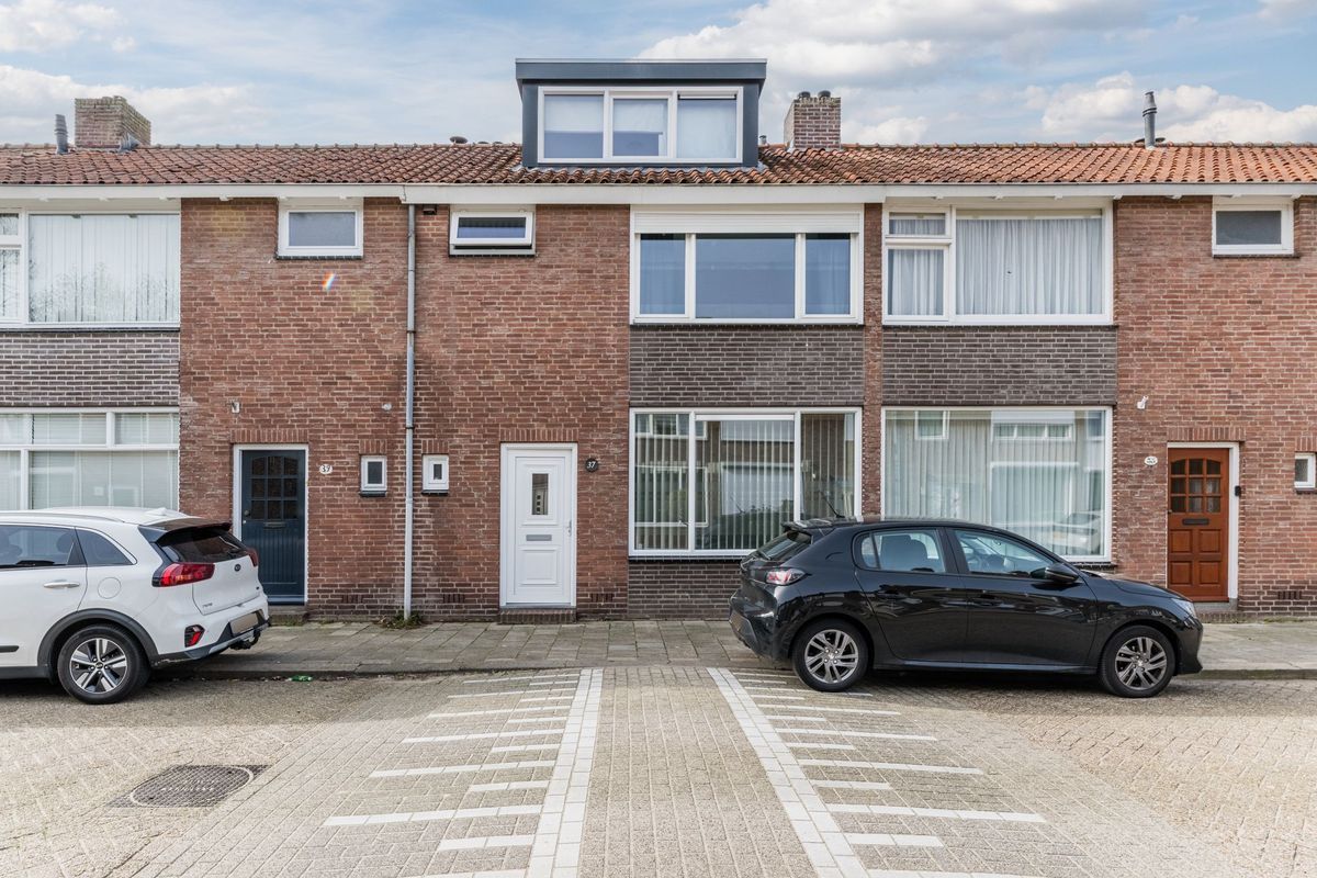 Trappistenstraat 37 Photo Blur 0