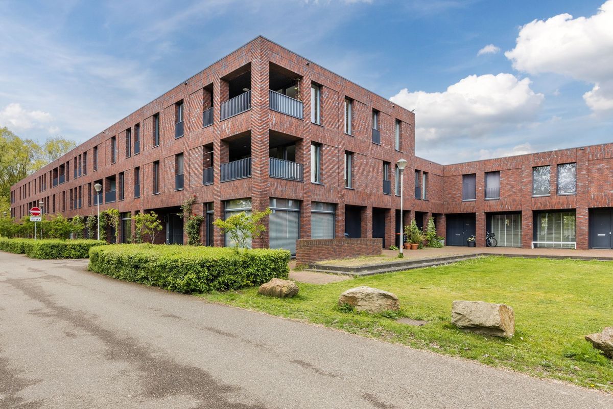 De Werf 167 Photo Blur 27