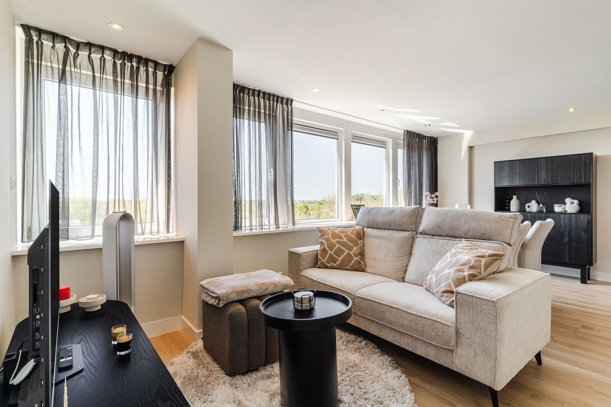 Burgemeester Verwielstraat 2 - c 17 Photo Blur 2