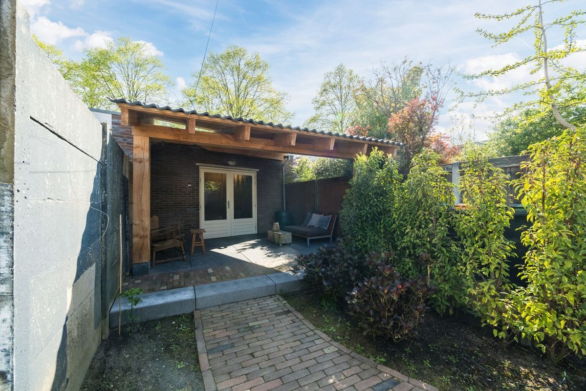 Bredaseweg 192 Photo Blur 48