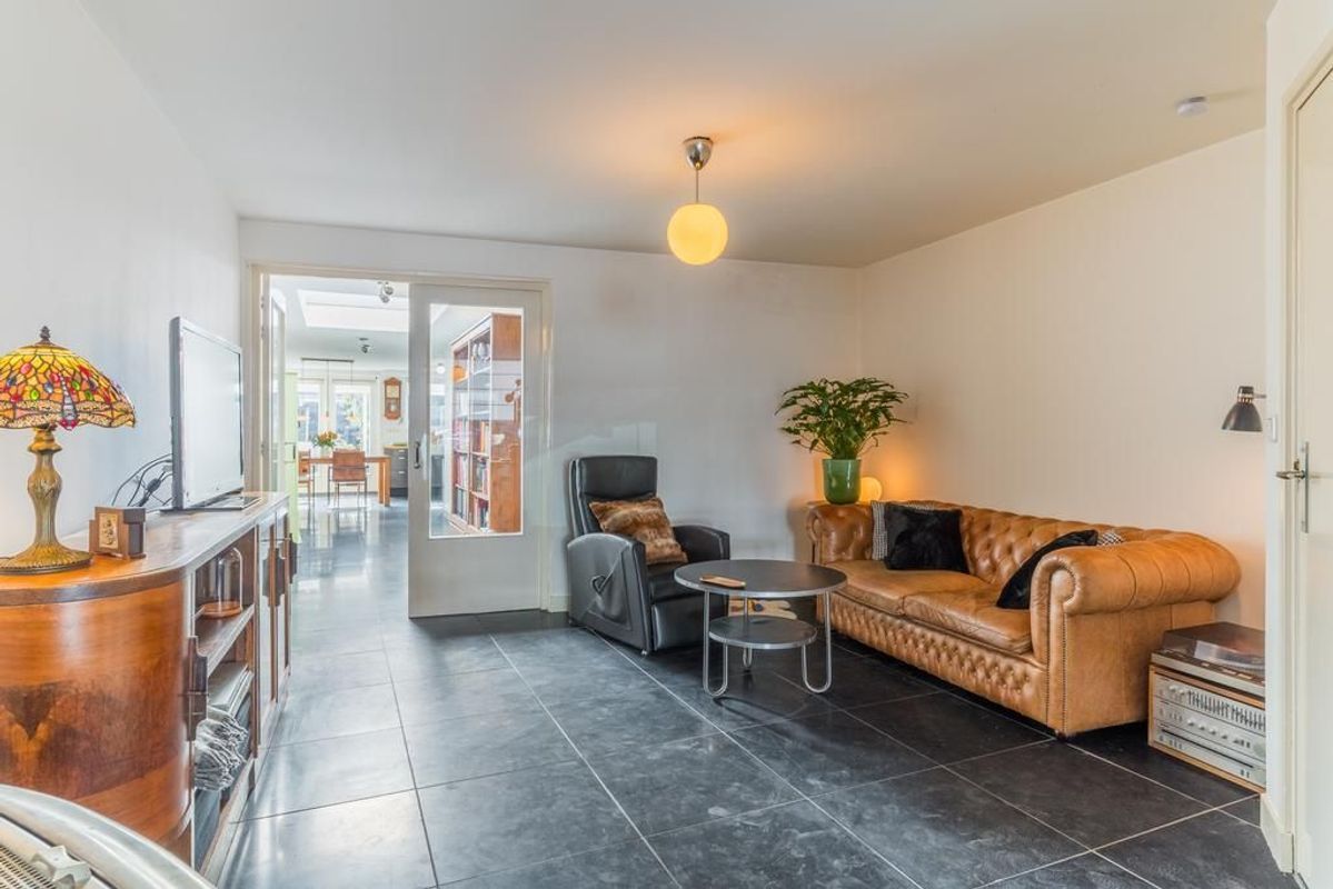 Bredaseweg 192 Photo Blur 3