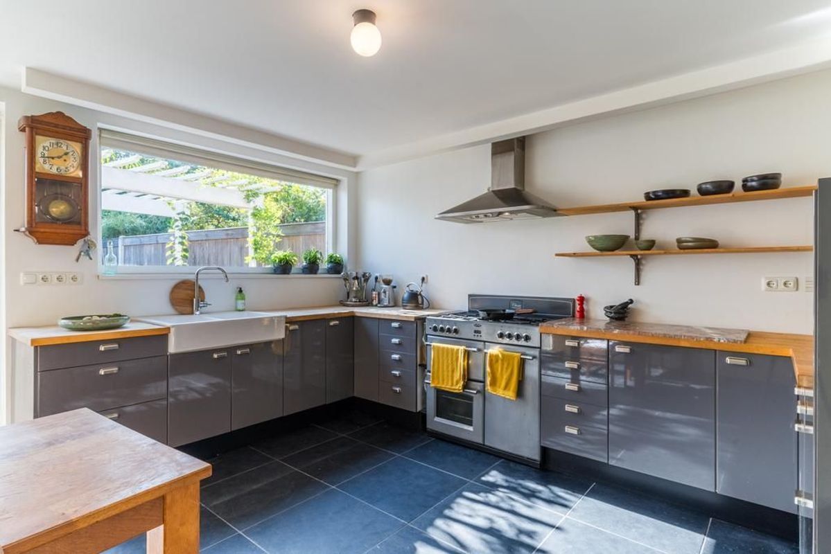 Bredaseweg 192 Photo Blur 11