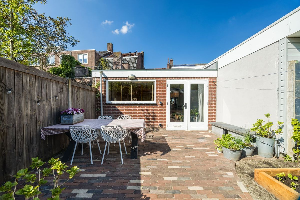 Bredaseweg 192 Photo Blur 23