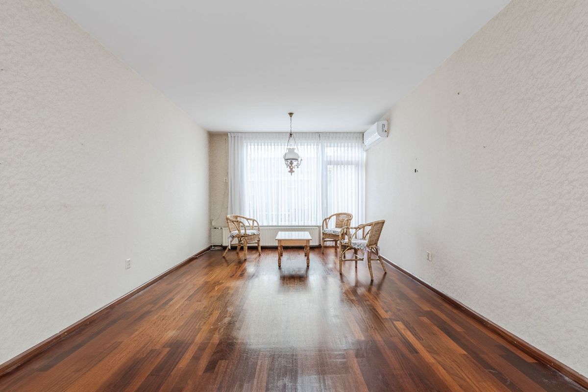 Smient 16 Photo Blur 5