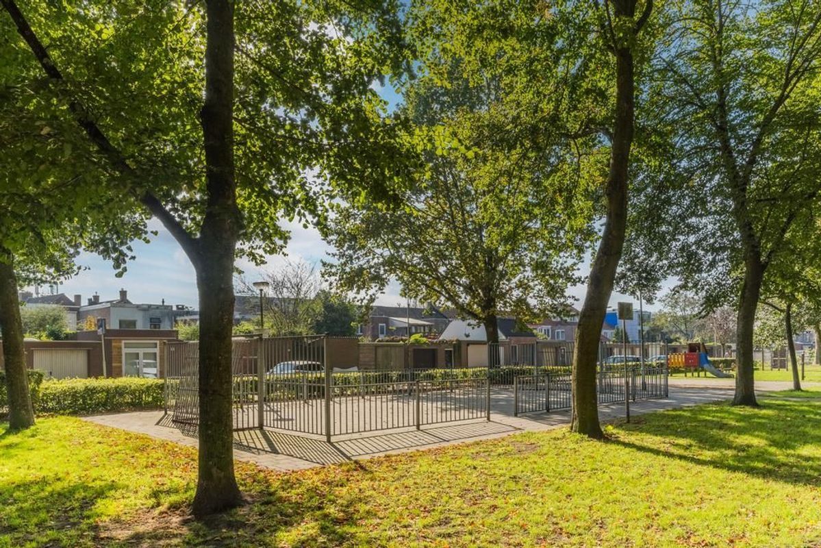 Bredaseweg 192 Photo Blur 38