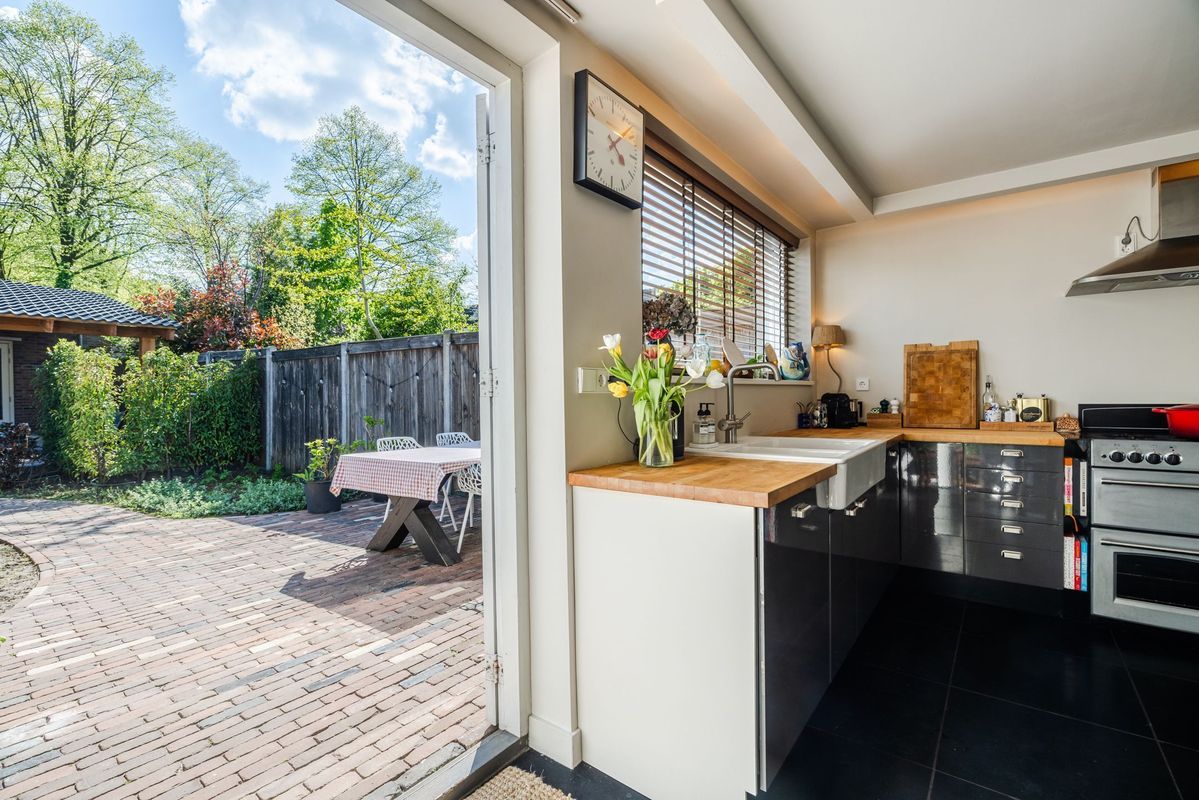 Bredaseweg 192 Photo Blur 19