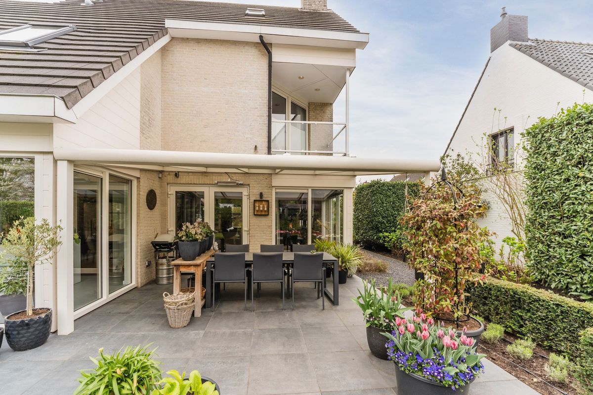 Bijvoetstraat 28 Photo Blur 50