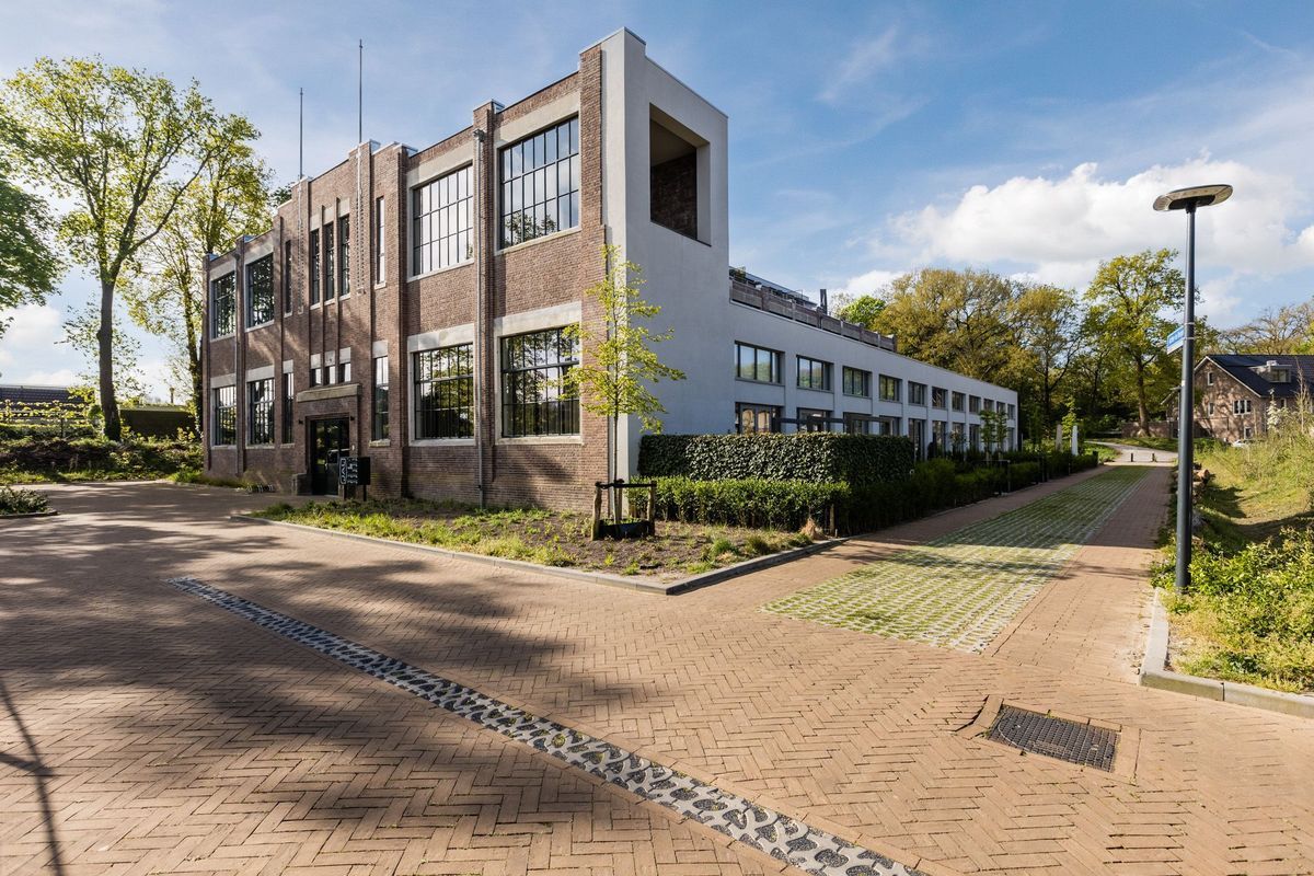 Achter de Bergen 28 Photo Blur 28