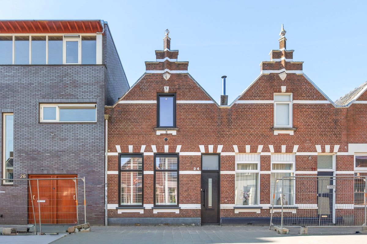Generaal Maczekstraat 24 Photo Blur 0