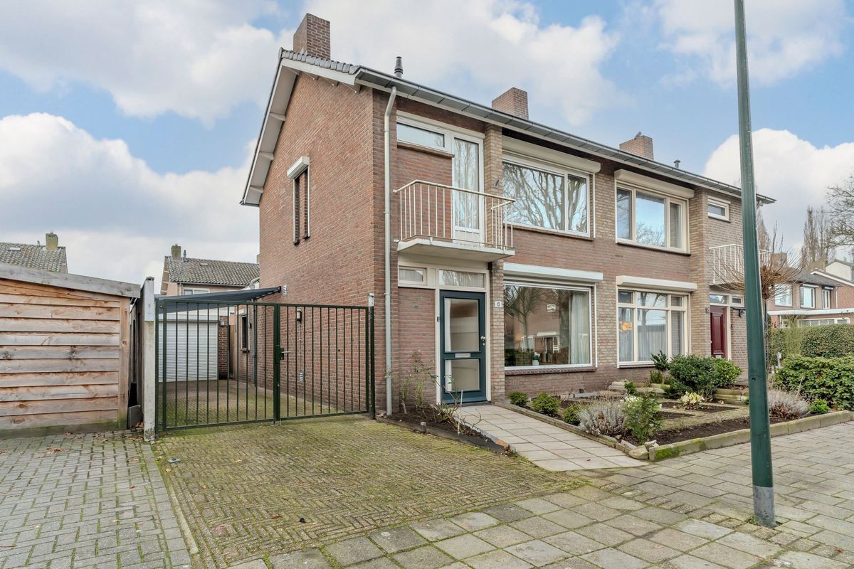Sint Lambertusstraat 13 Photo Blur 0