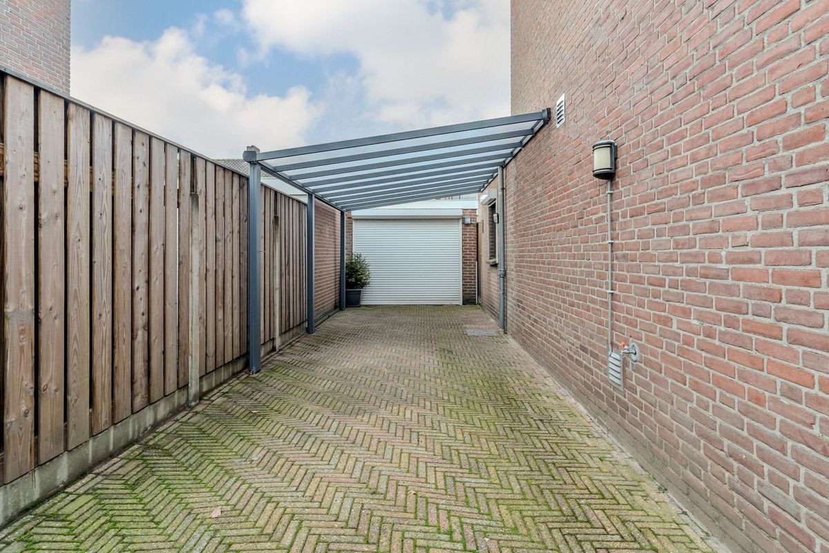 Sint Lambertusstraat 13 Photo Blur 26