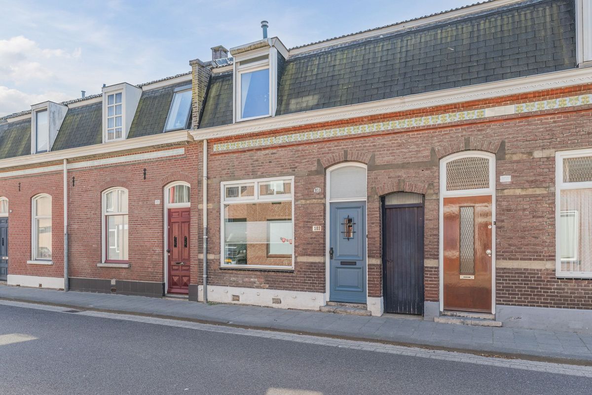 Hoefstraat 103 Photo Blur 39