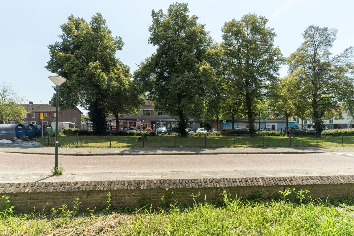 Sint Jozefplein 2 Photo Blur 74