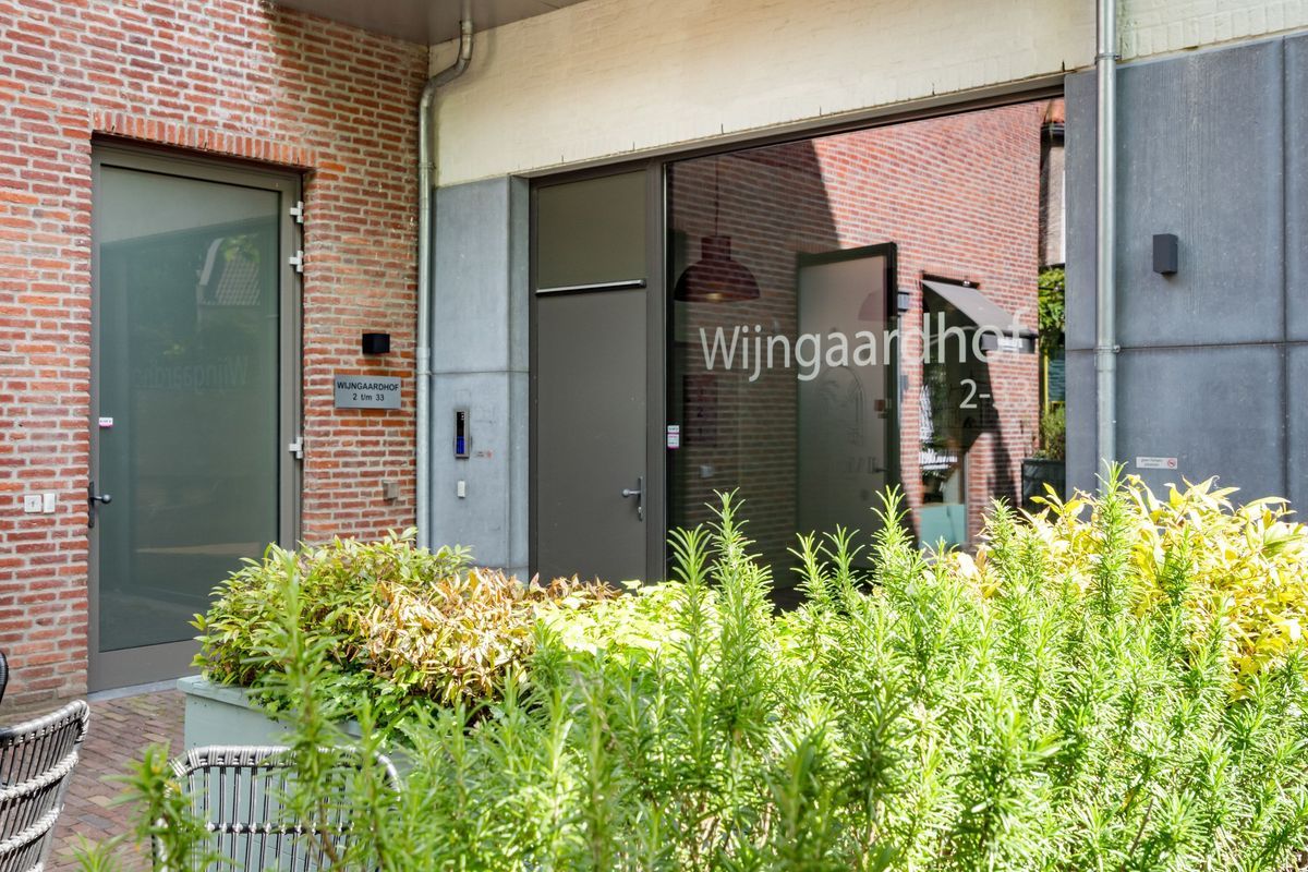 Wijngaardhof 31 Photo Blur 65
