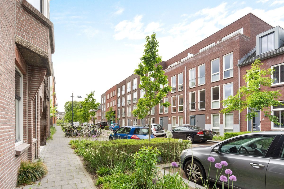 Menno van Coehoornstraat 17 Photo Blur 33