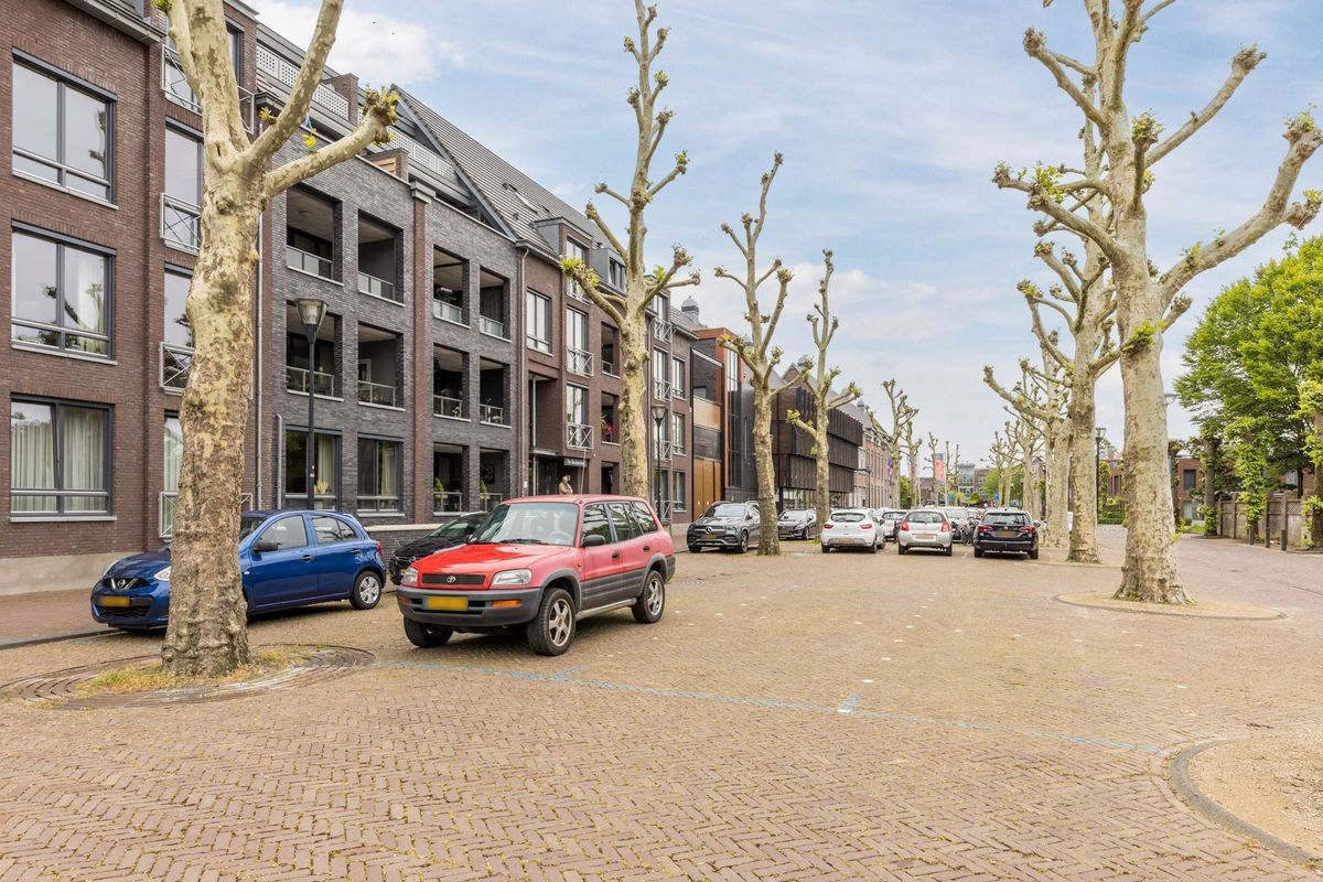Thomas van Diessenstraat 1 - 17 Photo Blur 30