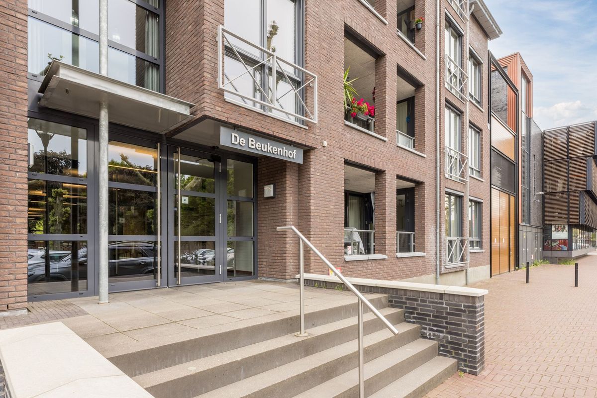 Thomas van Diessenstraat 1 - 17 Photo Blur 33