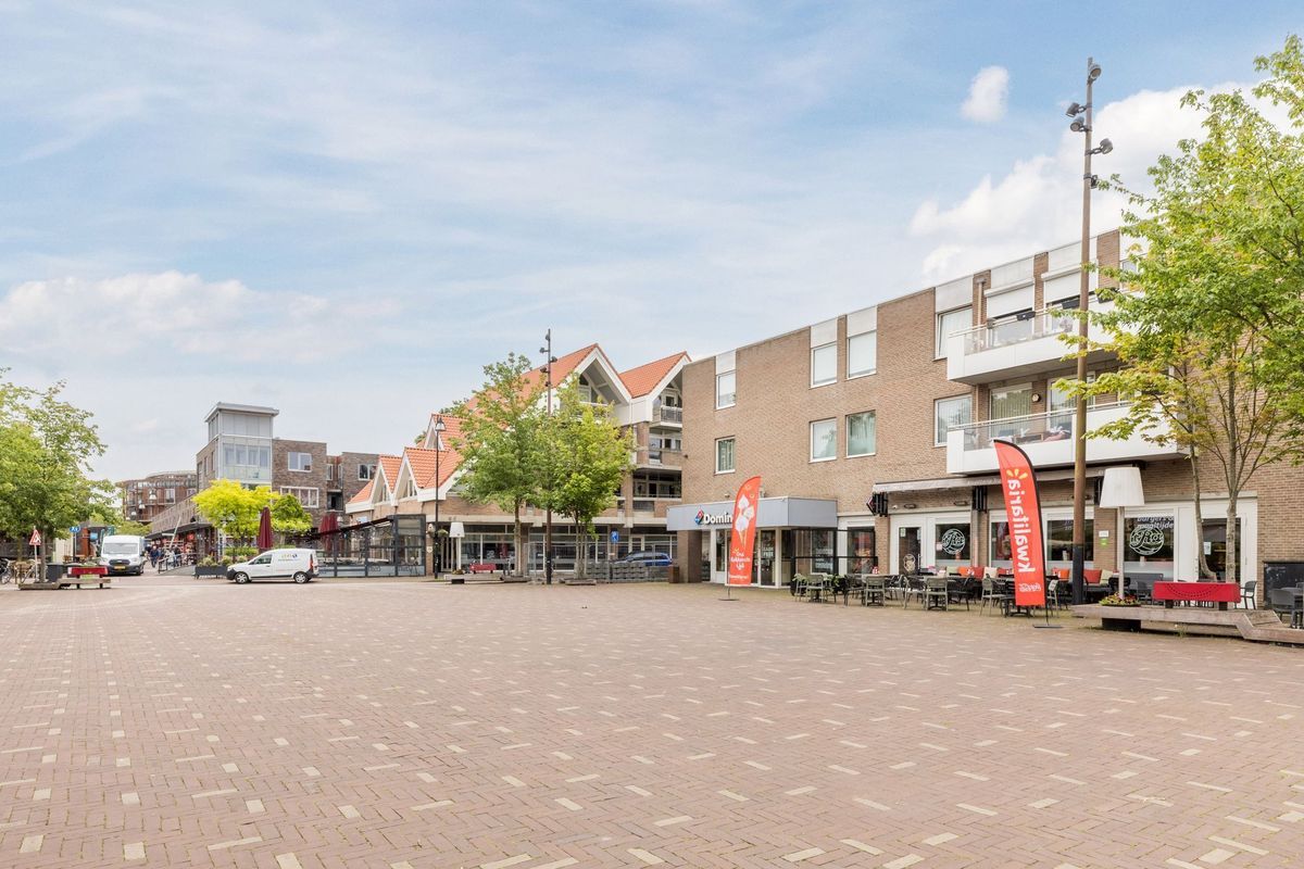 Thomas van Diessenstraat 1 - 17 Photo Blur 35