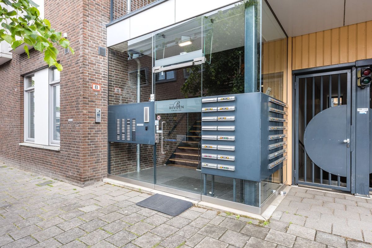 Pastoor van Beugenstraat 100 Photo Blur 24