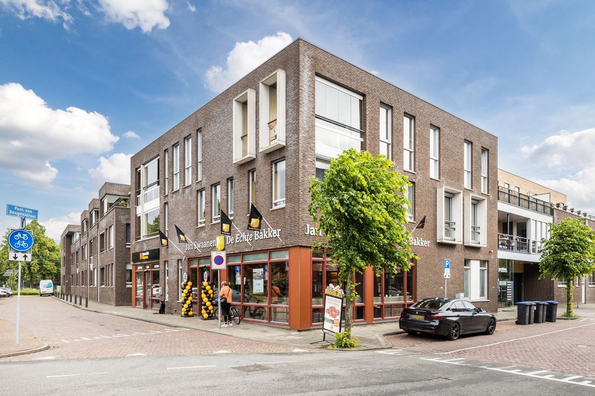 Pastoor van Beugenstraat 100 Photo Blur 26