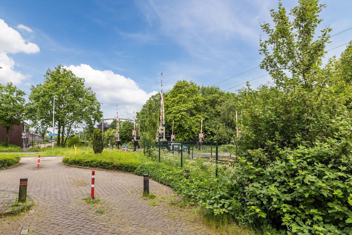 Pastoor van Beugenstraat 100 Photo Blur 28