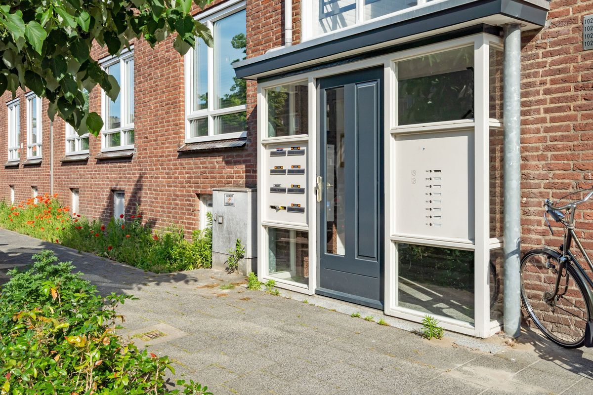 Dr. Struyckenstraat 104 - C Photo Blur 37