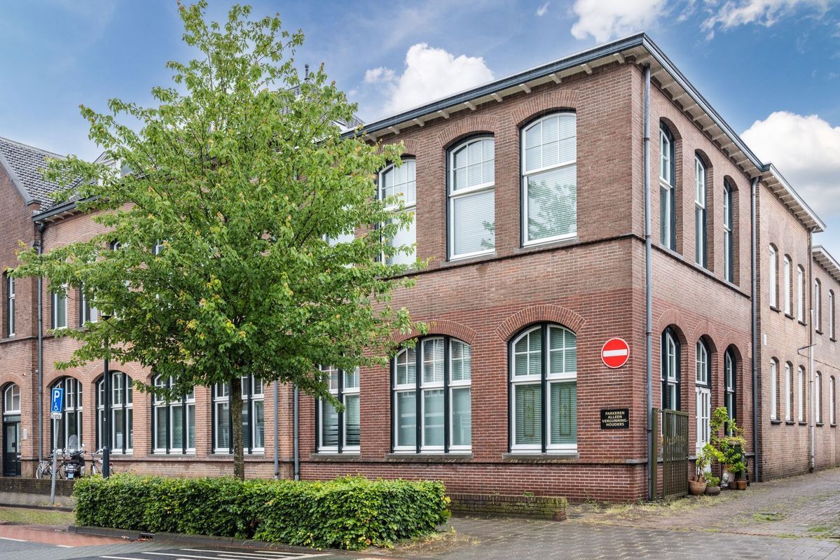 Mr. van Coothstraat 55 - 10 Photo Blur 0
