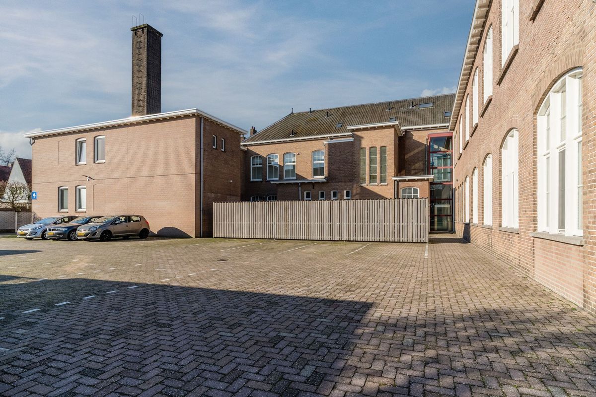 Mr. van Coothstraat 55 - 10 Photo Blur 28