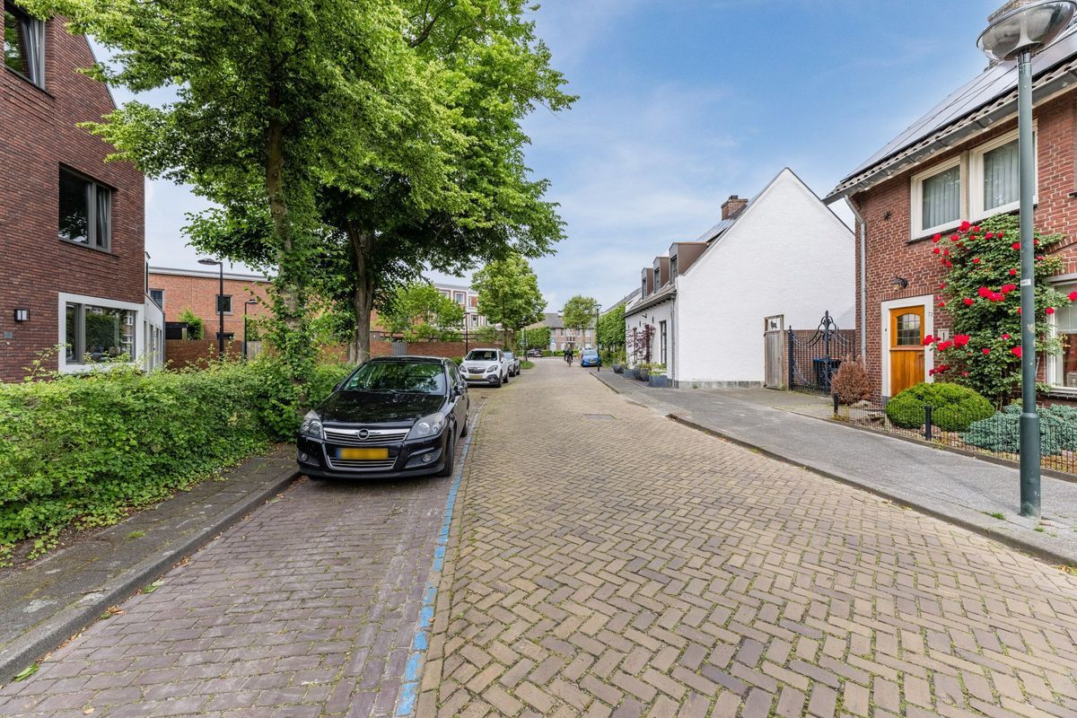 Kerkstraat 75 Photo Blur 28
